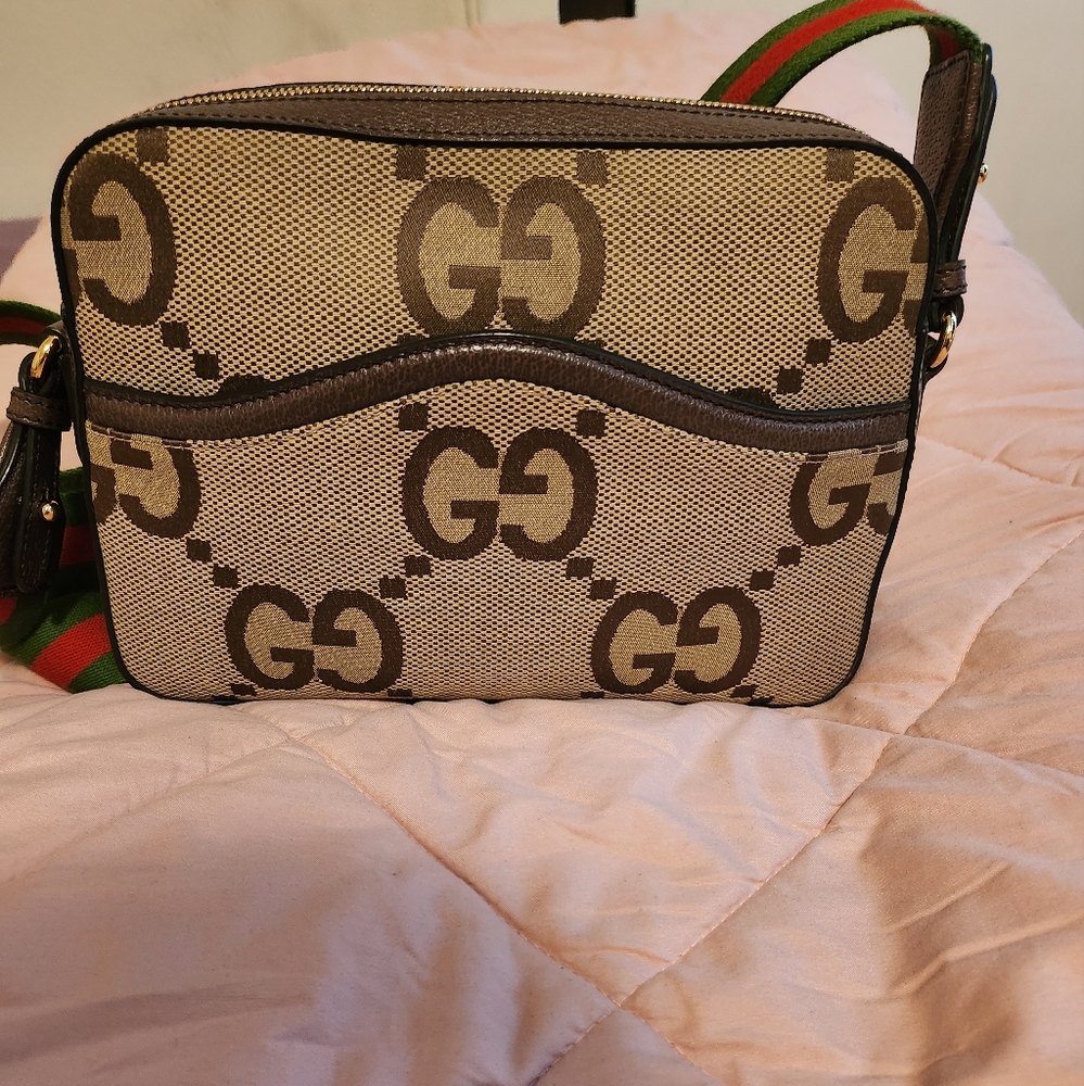 ** SOLD ** Gucci jumbo